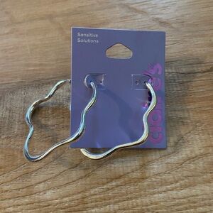NWT Claire's Shiny Silver Wave Hoop Earrings
